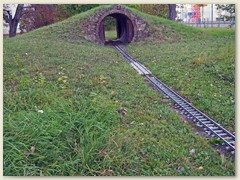 35_Der 6 Meter langen Tunnel